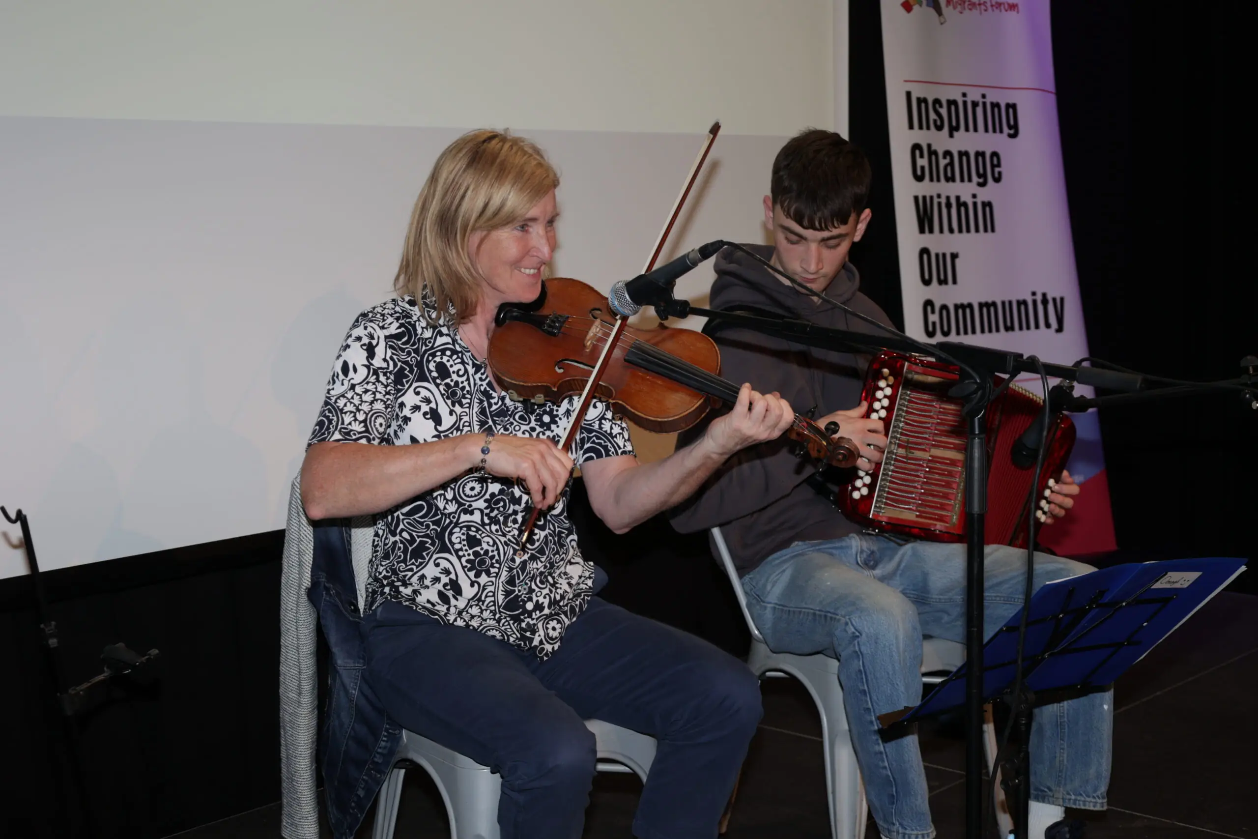 Cross-Cultural Céili in Cultúrlann - NWMF (118)