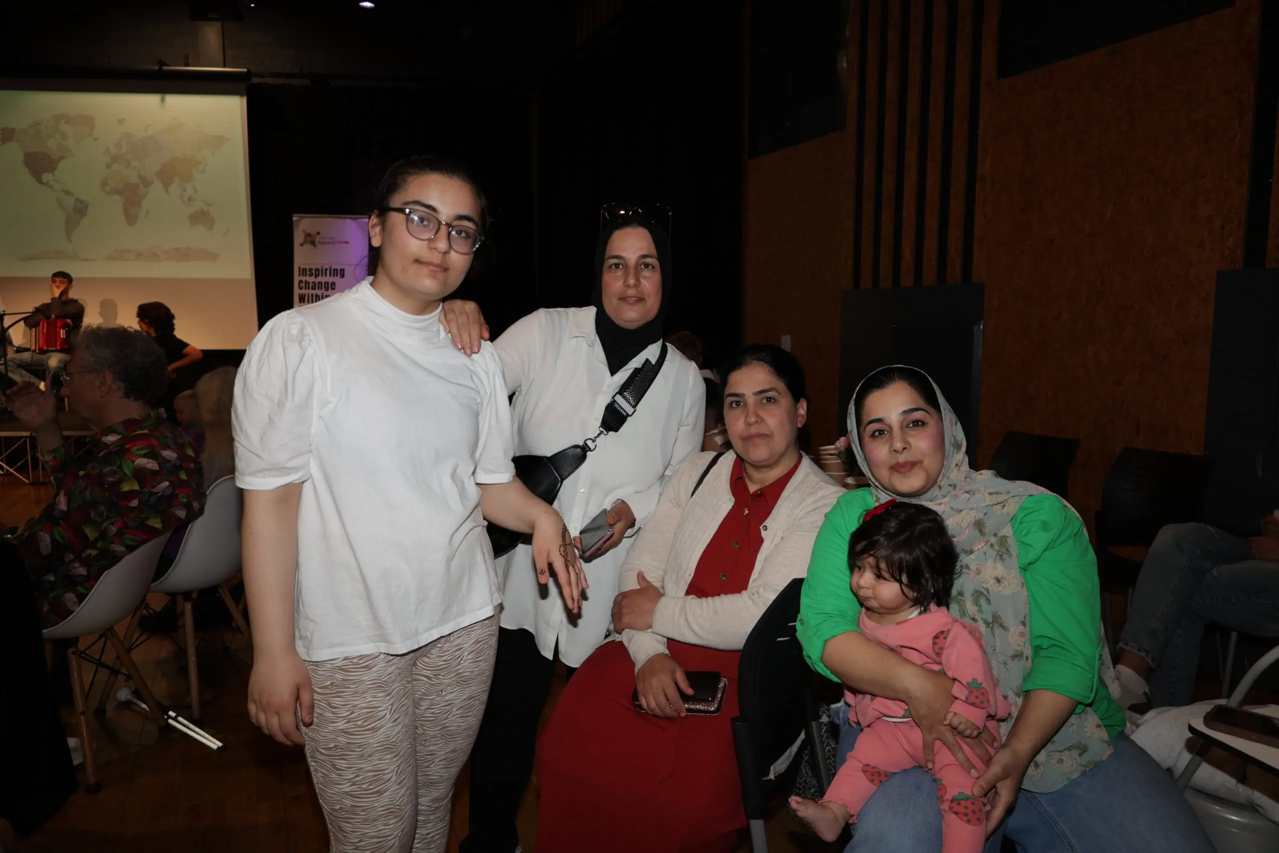 Cross-Cultural Céili in Cultúrlann - NWMF (72)