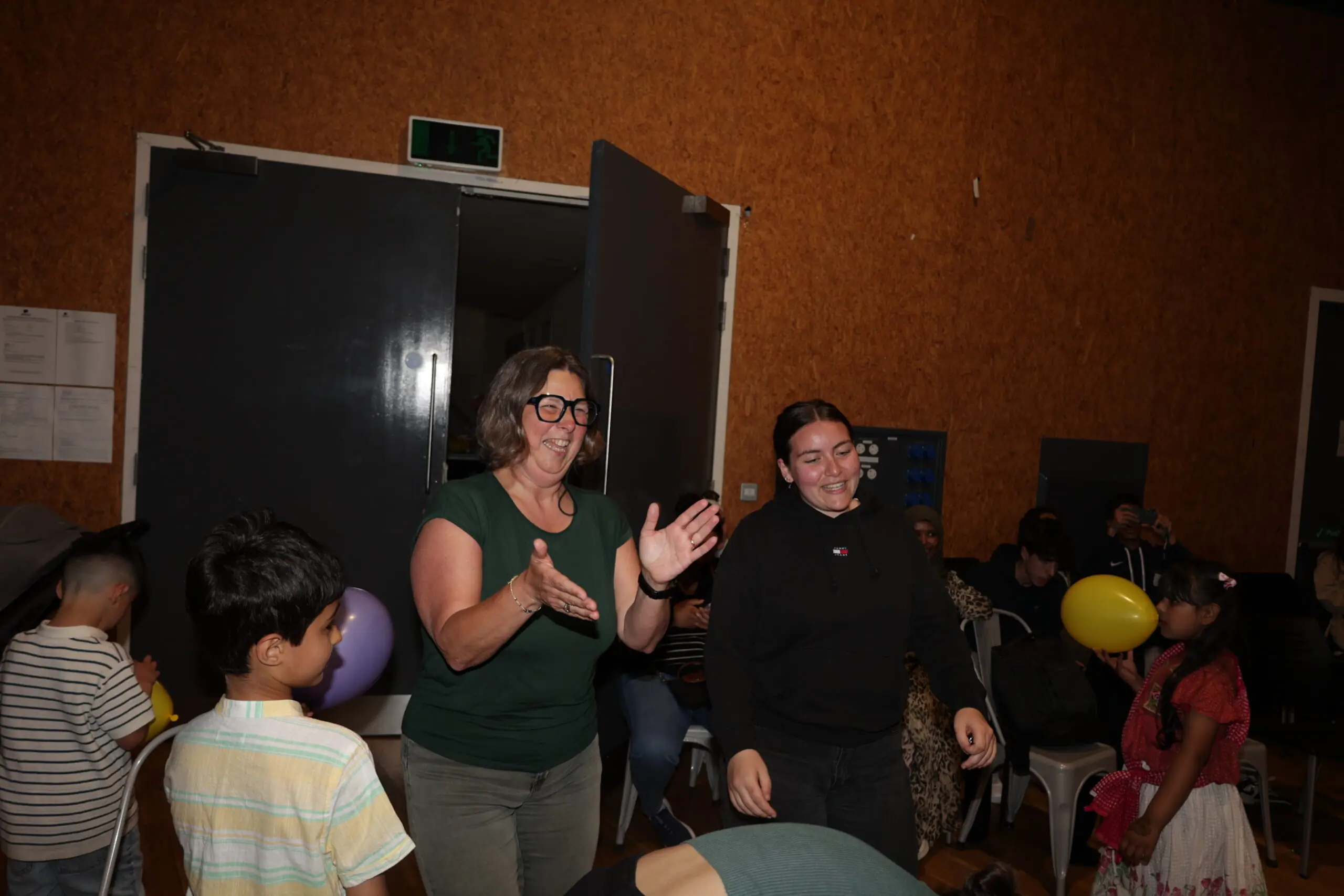 Cross-Cultural Céili in Cultúrlann - NWMF (74)