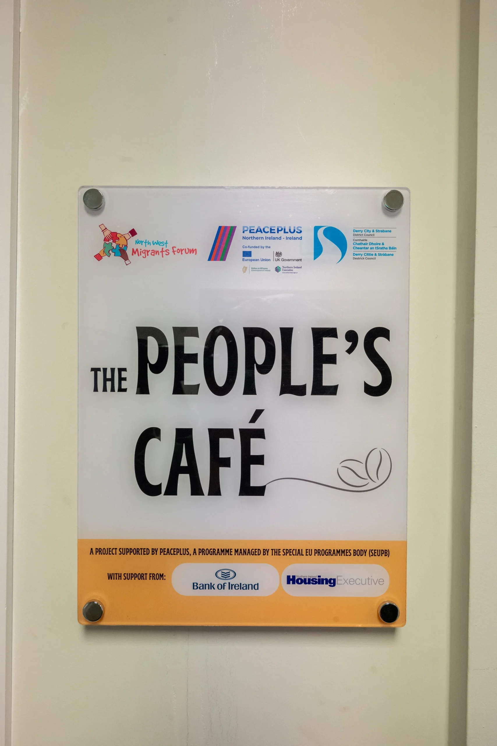 PeoplesCafe20062619